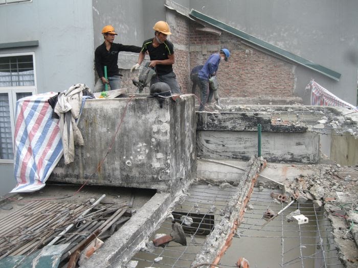 phá dỡ nhà thủ công